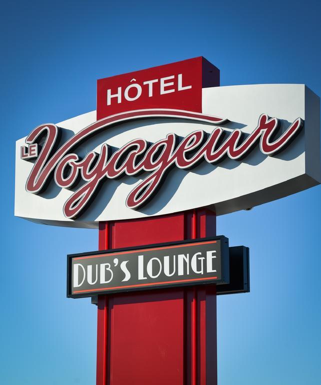 Hotel Le Voyageur Sept-Îles Esterno foto